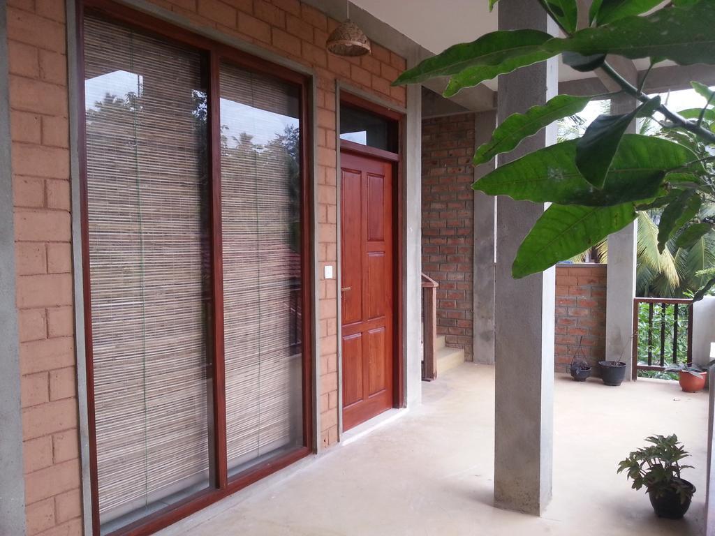 Eco Square Resort Mirissa Ruang foto
