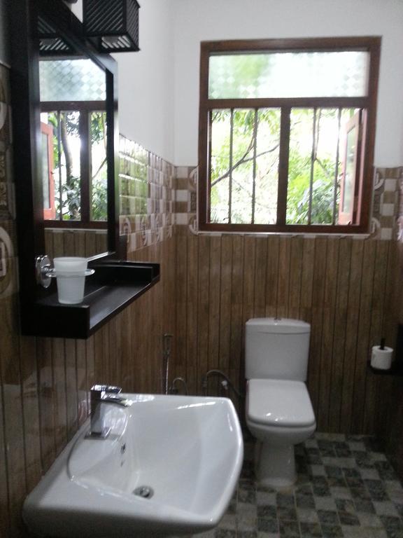 Eco Square Resort Mirissa Ruang foto