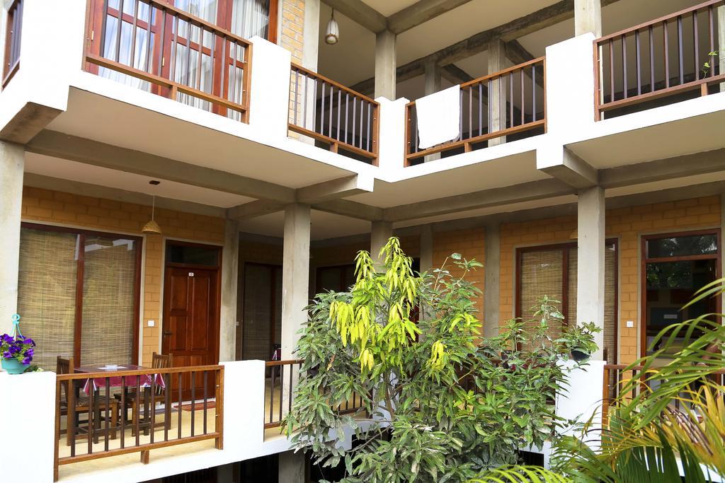 Eco Square Resort Mirissa Bagian luar foto