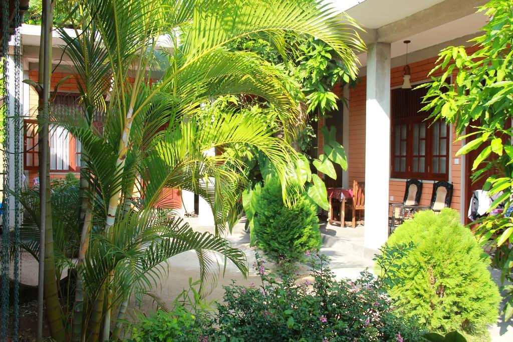 Eco Square Resort Mirissa Bagian luar foto