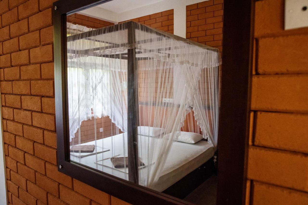 Eco Square Resort Mirissa Bagian luar foto